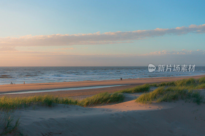 日落时分的Katwijk aan Zee海滩